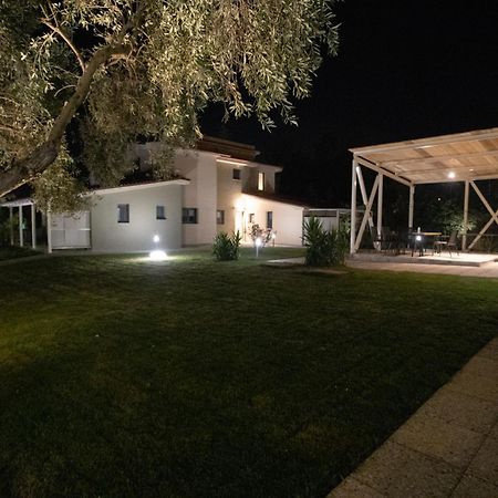 8 Boutique Suites Néa Poteídaia Eksteriør bilde