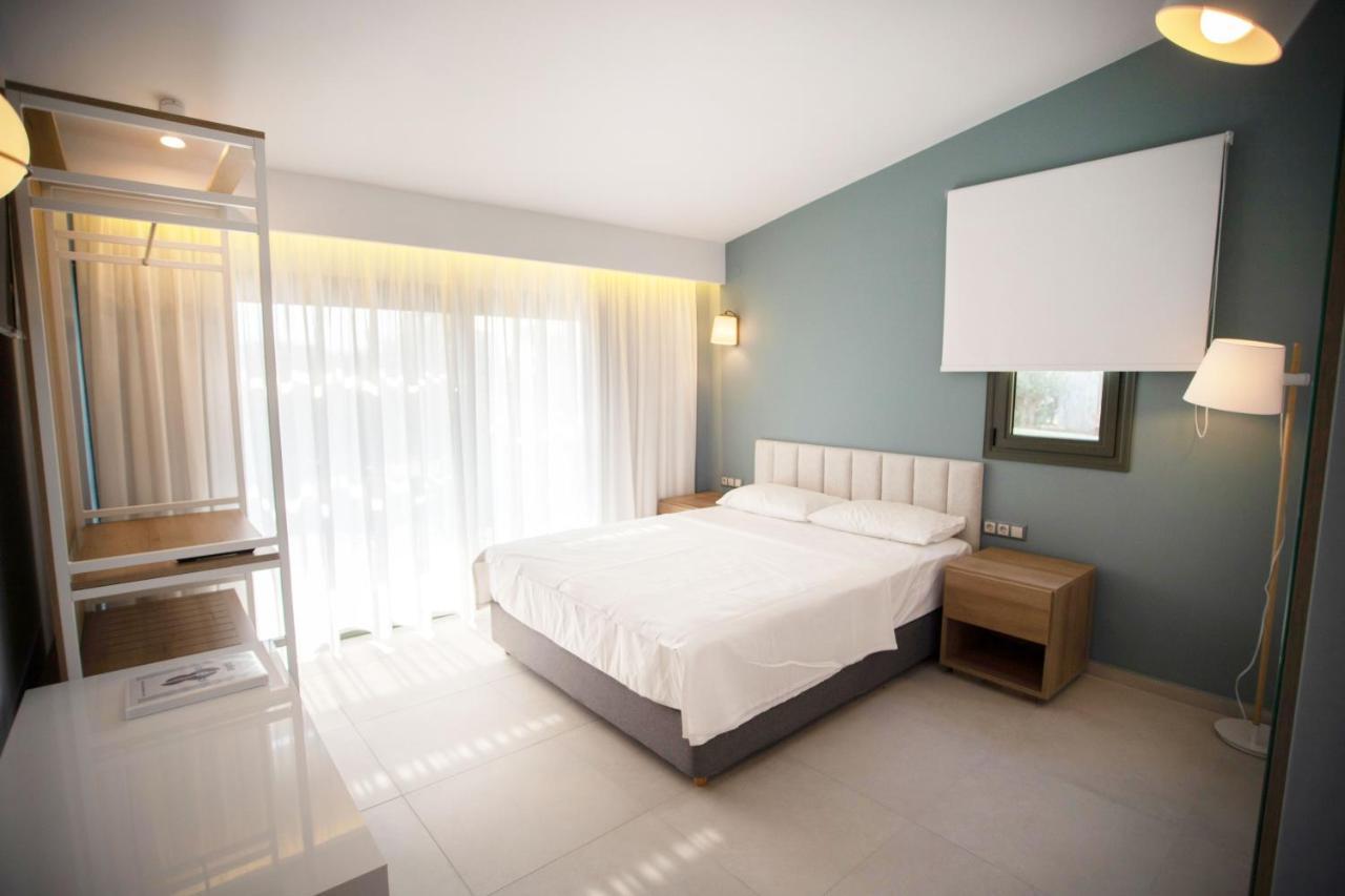 8 Boutique Suites Néa Poteídaia Eksteriør bilde