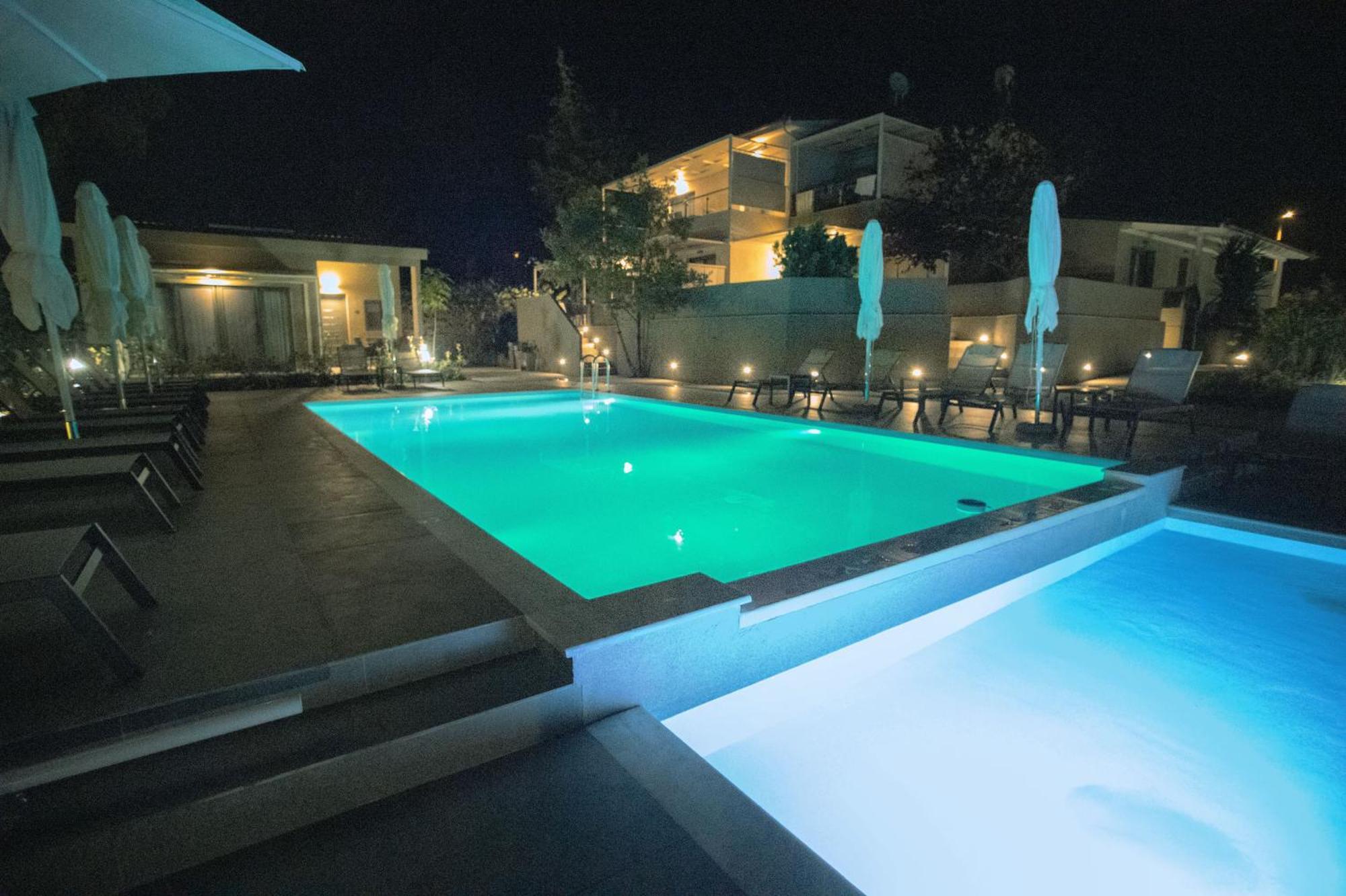 8 Boutique Suites Néa Poteídaia Rom bilde