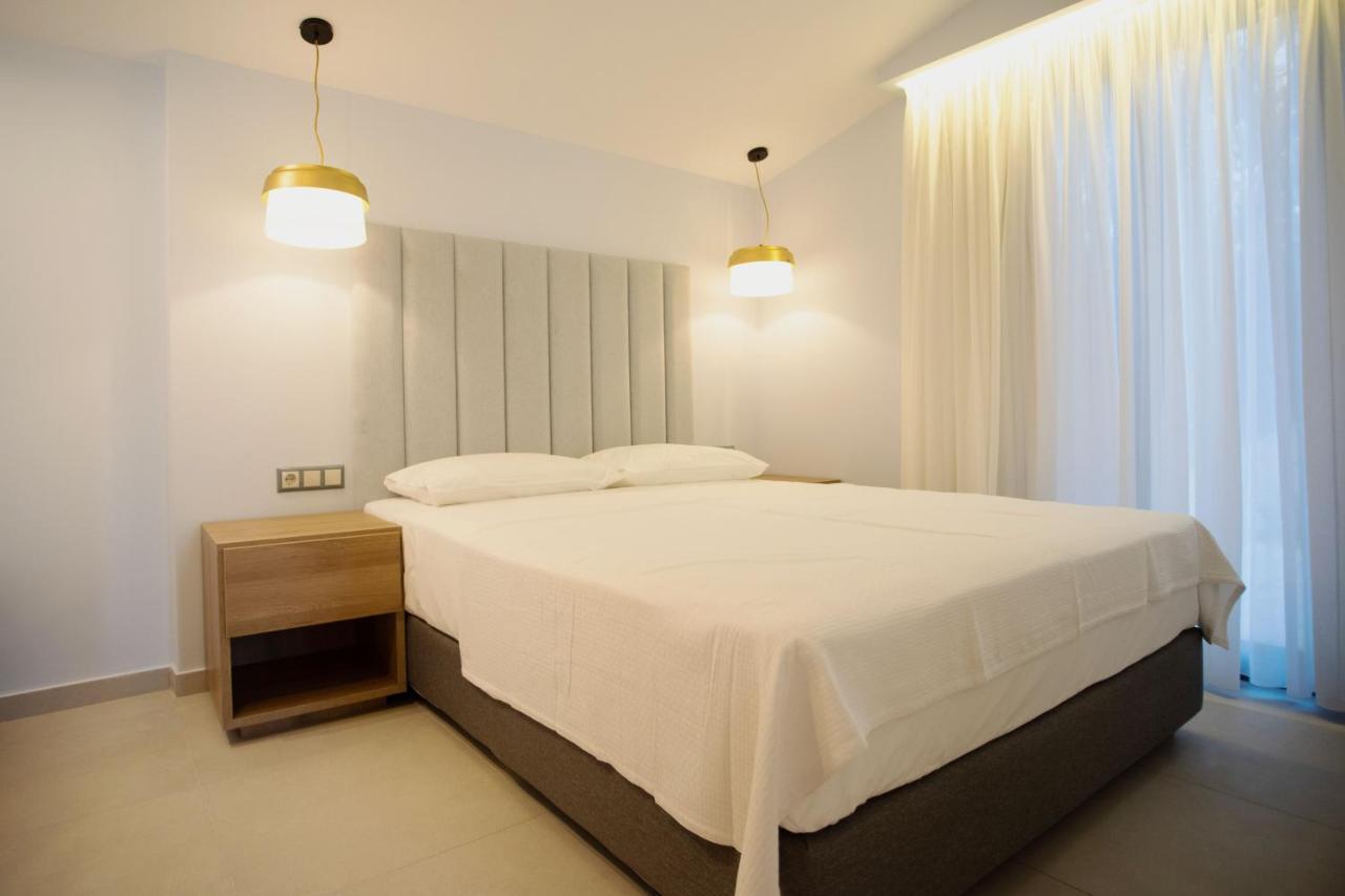 8 Boutique Suites Néa Poteídaia Eksteriør bilde