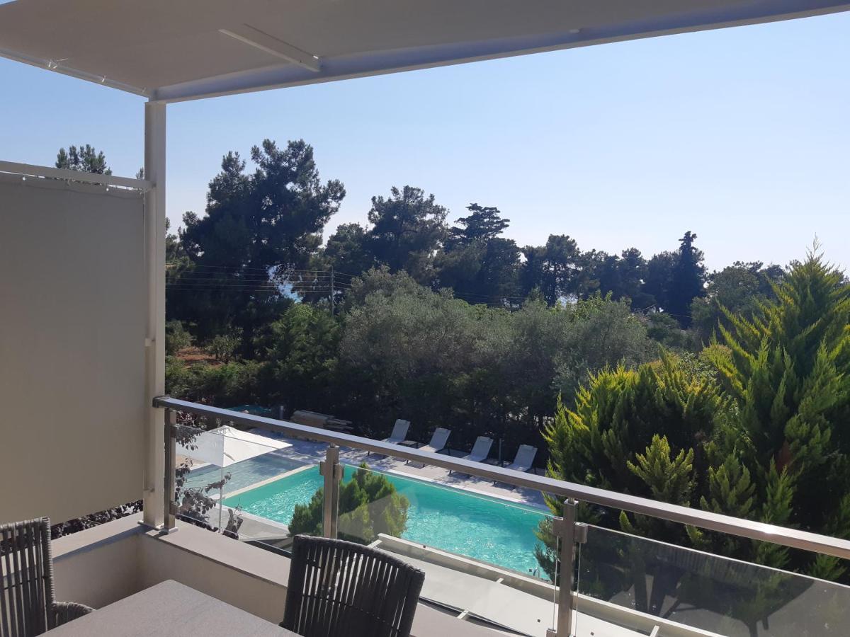 8 Boutique Suites Néa Poteídaia Eksteriør bilde