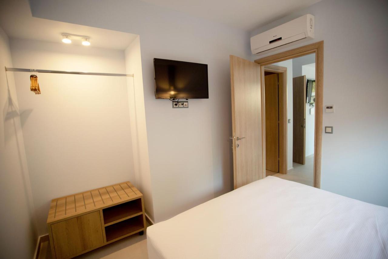 8 Boutique Suites Néa Poteídaia Eksteriør bilde
