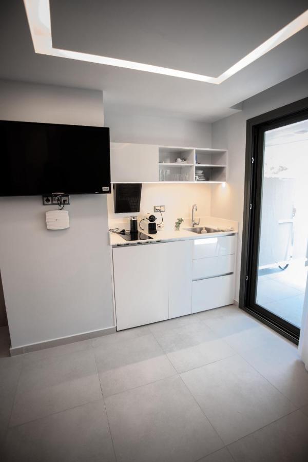 8 Boutique Suites Néa Poteídaia Eksteriør bilde