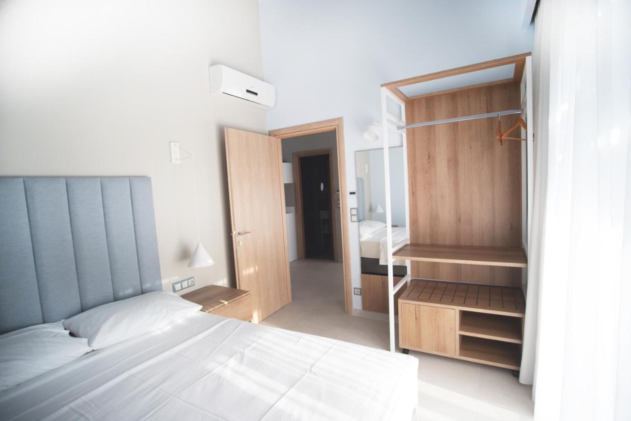 8 Boutique Suites Néa Poteídaia Eksteriør bilde